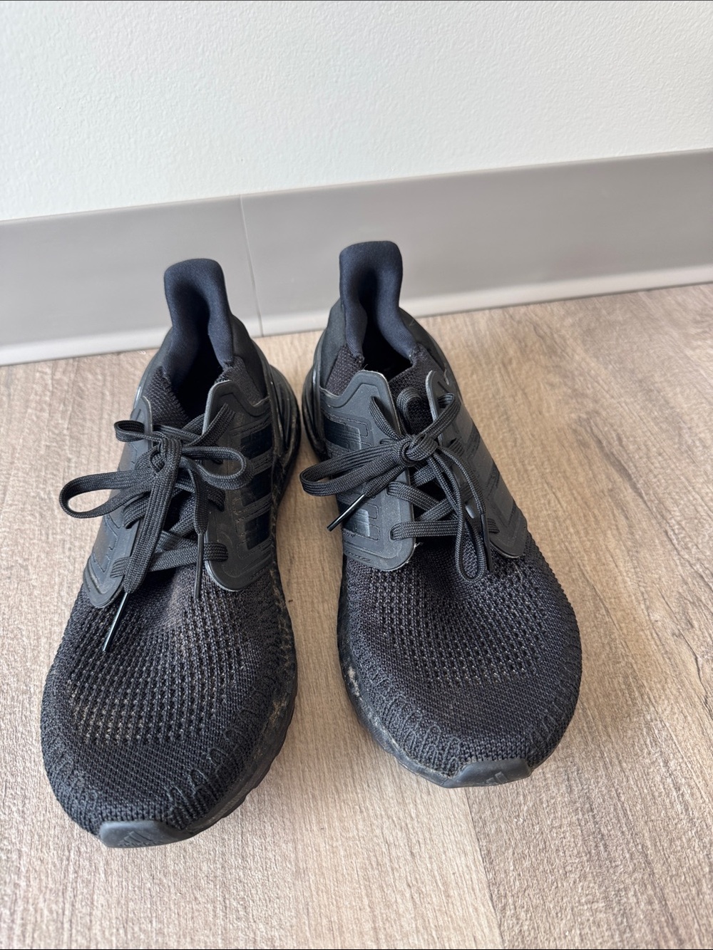 Men's Black Knit Lace-Up Sneakers